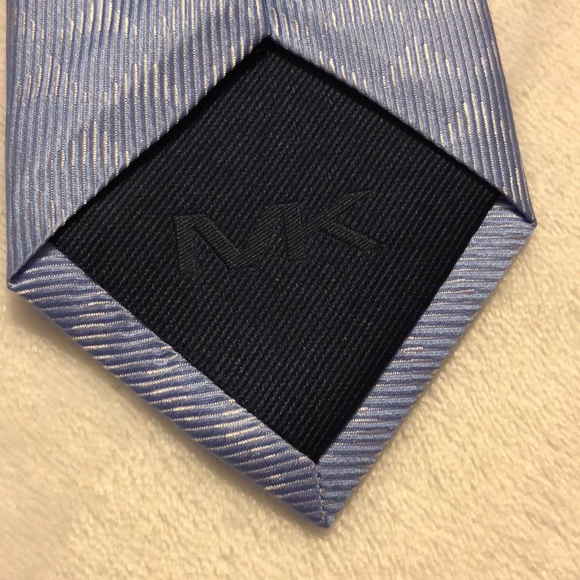 Micheal Kors tie - Picture 4 of 4
